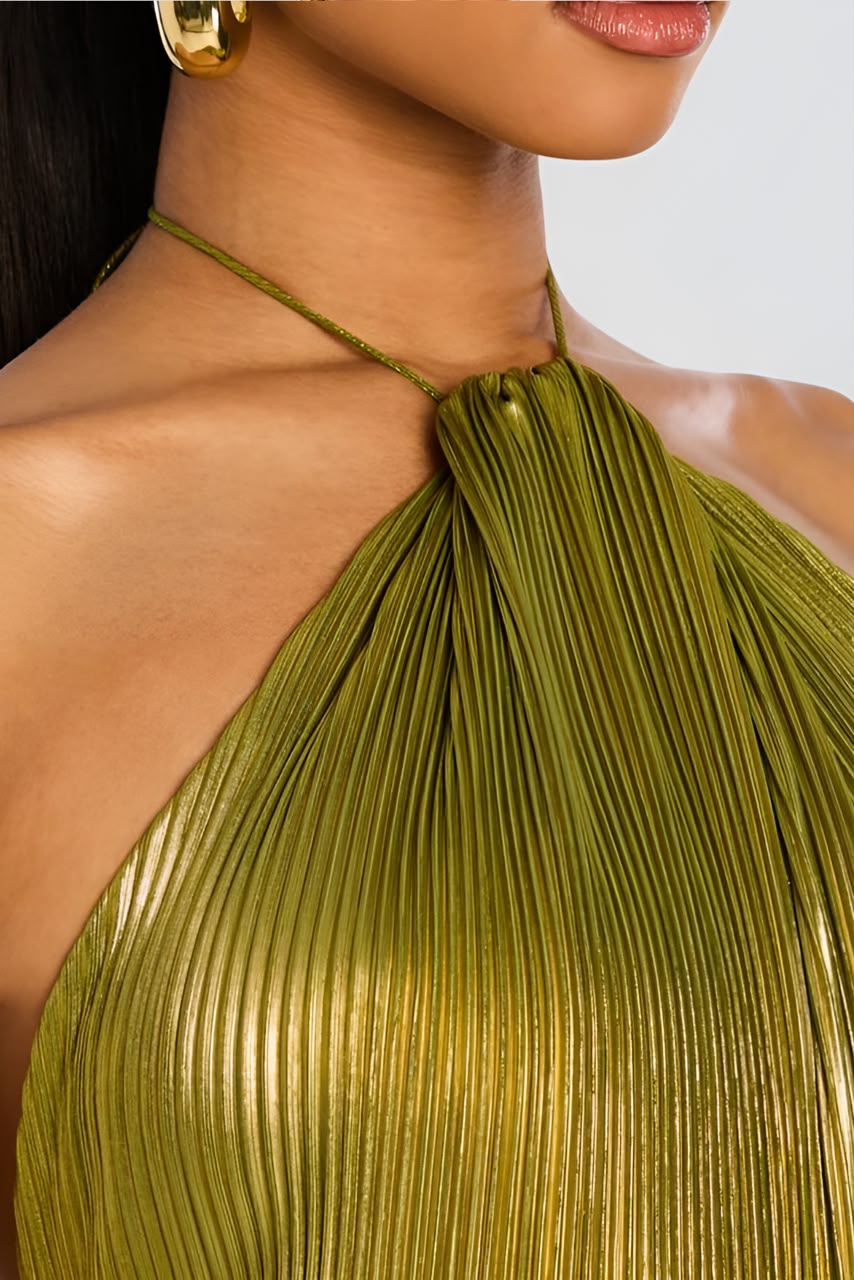 V. E. Vestido Maxi Plisado Metalizado Verde Oliva con Abertura