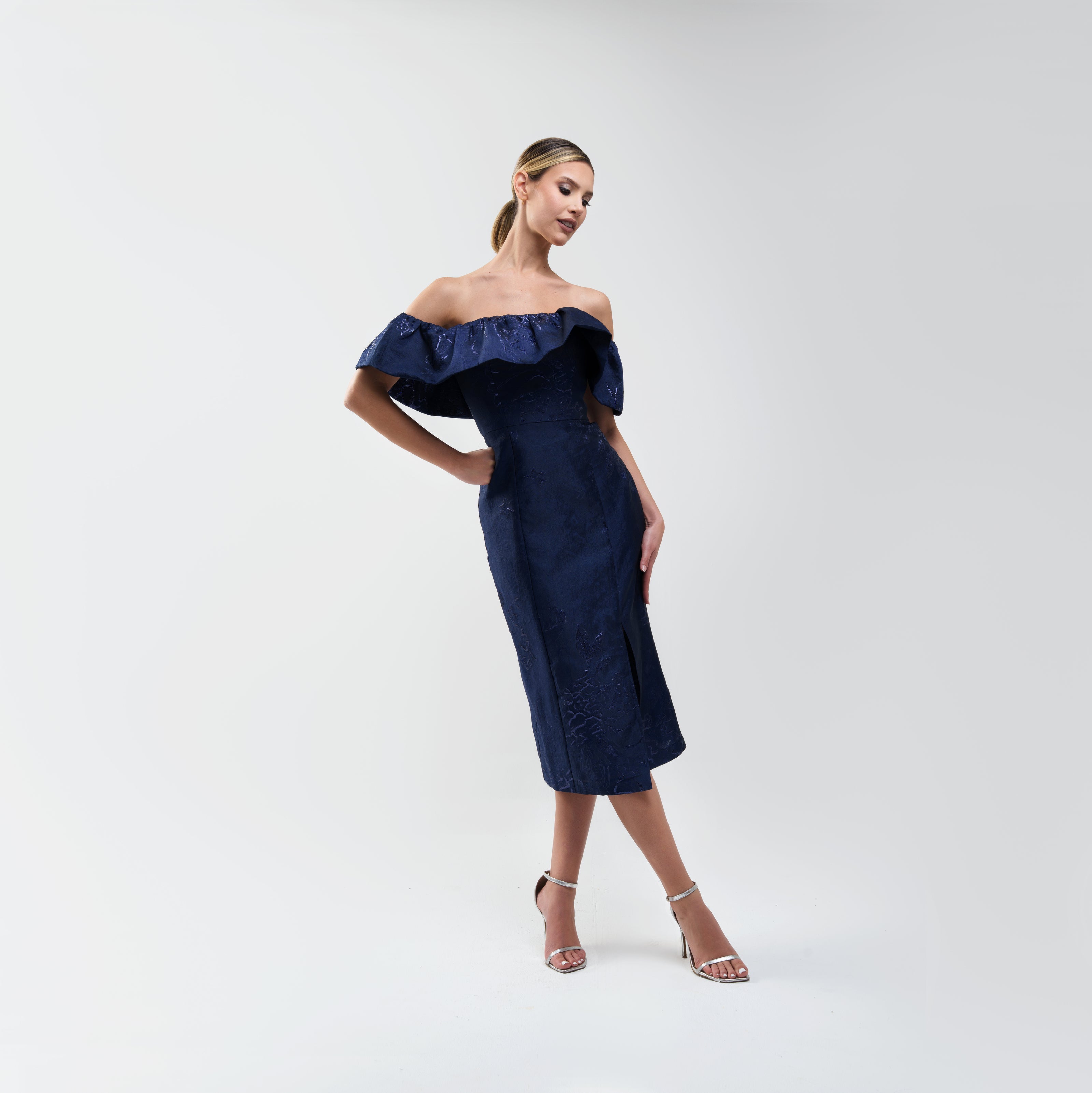 ML Monique Lhuillier Off‑the‑Shoulder Metallic Midi Dress