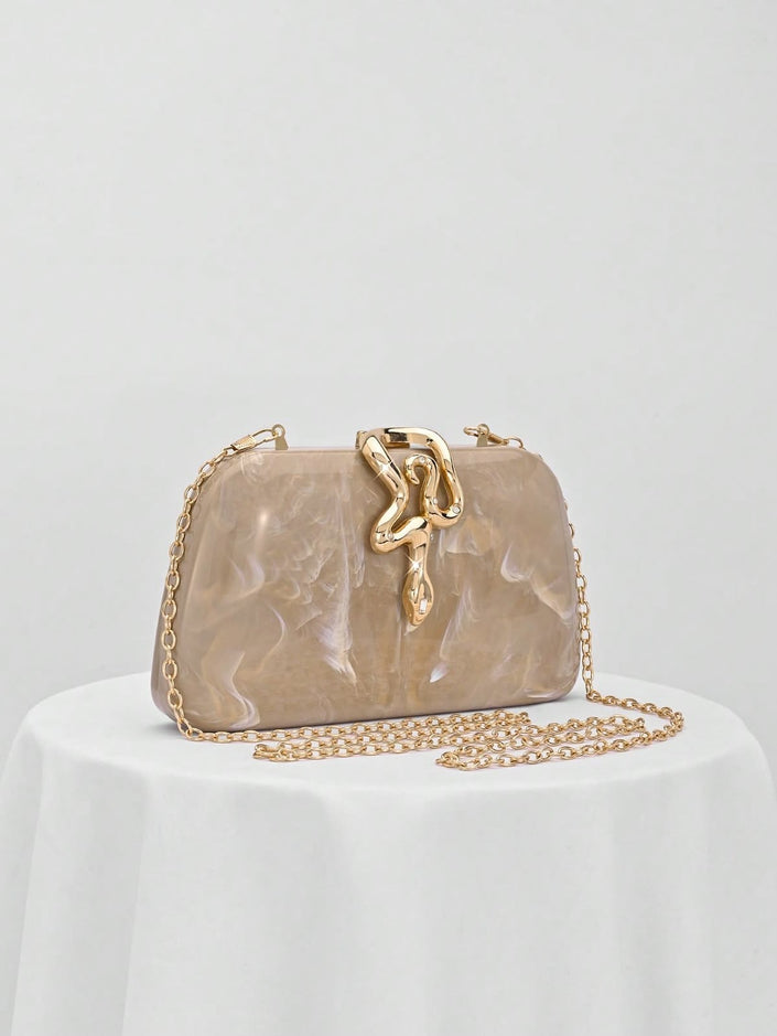 Clutch Ovalado Rígido Efecto Mármol Taupe / Beige con Broche Joya Serpiente