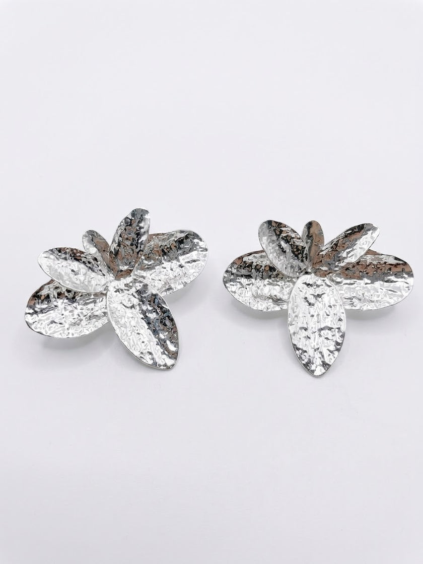 Zarcillos Botón Flor de Orquídea Metalizada