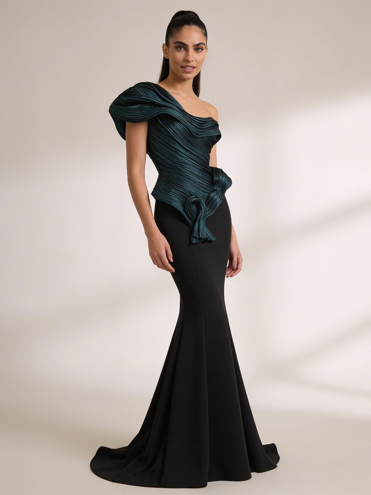 Vestido Escultórico Model 6151 – In Couture por Muhammet Salka