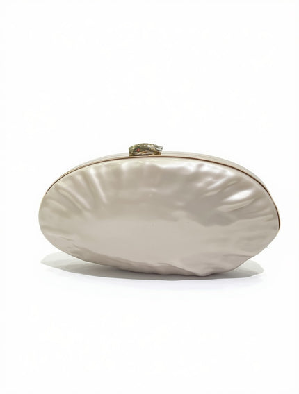 Clutch Rígido Ovalado Estilo Concha Marina de Nácar Perlado con Broche Dorado
